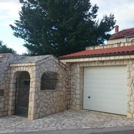 Apartmani Lea, hotel in Jadranovo