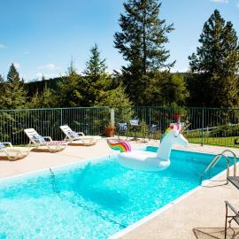 Timbers Motel, hotel di Bigfork