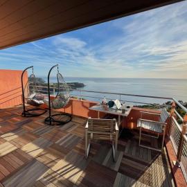 Appartement avec vue exceptionnelle sur mer