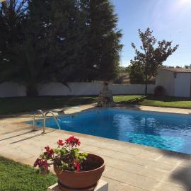Moinho de Vento (CASA DE MADEIRA)، فندق في كاستيلو برانكو