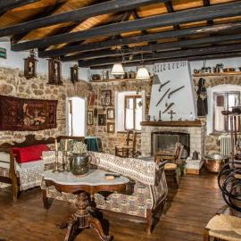 PONTINOS OLD HOUSE, hotel v destinácii Míloi
