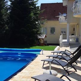 Jankó Apartman โรงแรมในชิโอฟก