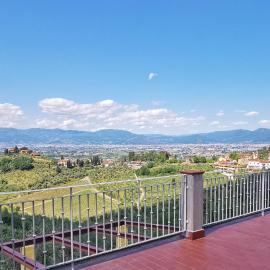 Agriturismo Sotto la Rocca, hotel in Carmignano