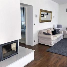 Luxusný 118m2 Apartmán s Krbom v Centre Nitry, hotel Nyitrán