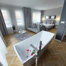 Студио с вана и гледка в "The House" с Термална зона, hotel in Velingrad