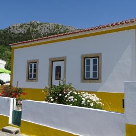 Casa Do Avô In Montejunto, khách sạn ở Cadaval