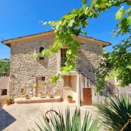 Casa Vacanze Gli Allori, hotell sihtkohas Venarotta