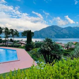 Welkhom Lake view, Swimming pool, tennis court and private parking, hotel a Mezzegra