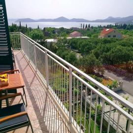 Apartment Kola, Hotel in Banići