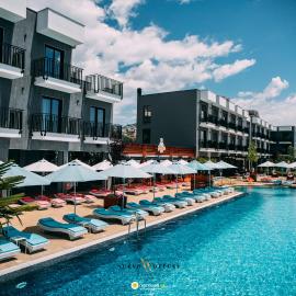 Nuevo Deluxe, hotel en Shëngjin