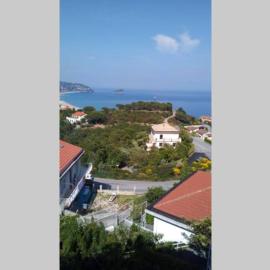 Mansarda a Noli e Spotorno, ξενοδοχείο σε Noli