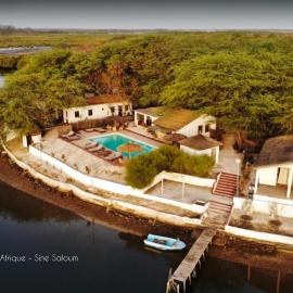 Les Barracudas, Hotel in Sokone