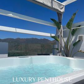 Penthouse mit privatem Jacuzzi in Marbella - La Mairena, מלון באוחיין