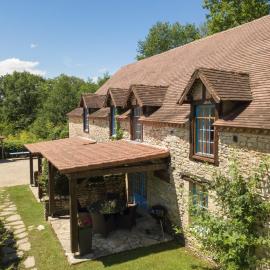 Domaine Pagel Gîte nature piscine chauffée vaste jardin avec activités enfants, hotel di Catus