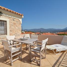 Estia Stone-Built Cottage, hotel din Kranidi