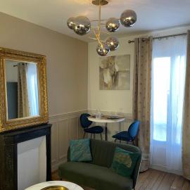 Bella Mia - Chic apartment near Orly Rport 15mns frm Paris, hotel in Choisy-le-Roi
