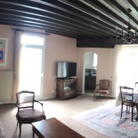 Appartement spacieux 78m2 plein centre, balcon, jusqu’à 6 personnes, hotell i La Bourboule