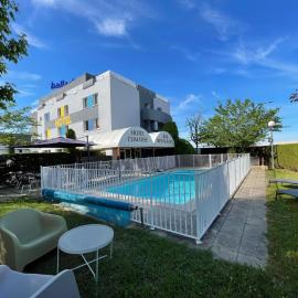 Hôtel Restaurant Kyriad Direct DIJON NORD - Zenith - Toison d'Or، فندق في ديجون