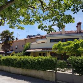 Lovely house in the most peacefull place of Grado, hotel u Gradou