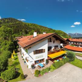 Hotel Hubertus Schliersee: Schliersee şehrinde bir otel