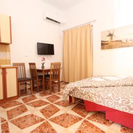 Apartment with pool Tomic Boka Bay