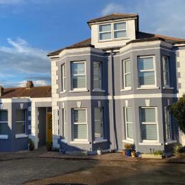 Penhale Holiday Flats, hotel in Eastbourne