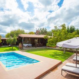 Villa Casa Avocado, hotel em Tavronitis