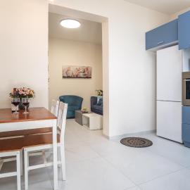 PORT CITY HAIFA - Luxury Apartments 50 mtrs From The Beach โรงแรมในไฮฟา