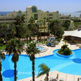 Presa Di Finica Hotel, hotel Finikében