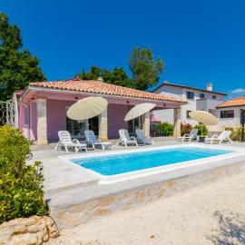 Holiday Home Mario by Interhome