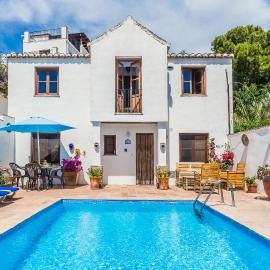 Casa Sol - traditional village house with pool and view