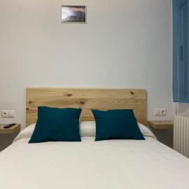 Hostal Grimaldos, מלון בריופאר