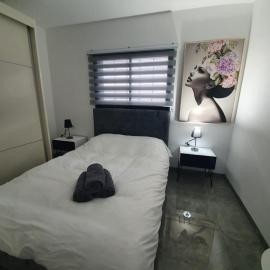 אירוח אריאל, hotel v mestu HaGoshrim