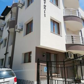 Villa Mareli, hotel Carevóban