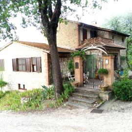 Tra grilli e cicale, hotel a Deruta