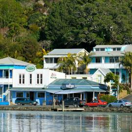 Mangonui Waterfront Apartments, Hotel in Mangonui
