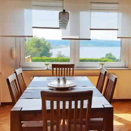 Ferienhaus am Seeblick Grill, Garten, Billiard, Dart, Bike, Sauna ww-Seeblick, hotel in Driedorf