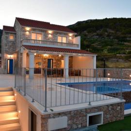 Villa Katarina - infinity pool with amazing view, hotel i Bol