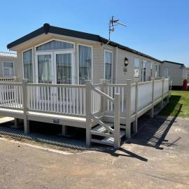 8 Berth caravan Skegness Golden Palm resort, hotel in Chapel Saint Leonards