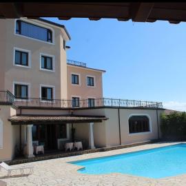 Le Tre Rose, hotel em Bono