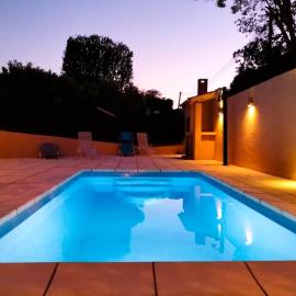 Charmante Villa A Tourbes pres du Cap D'Agde, hotel a Tourbes