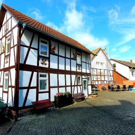 Zur Krone - Ferienhaus 1, hotel in Widdershausen