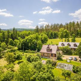 Leśniczówka Przytulia - Bieszczadzka Zagroda, hotel v destinácii Lesko