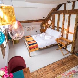 James’ Place @ Brynawel, hotel a Merthyr Tydfil