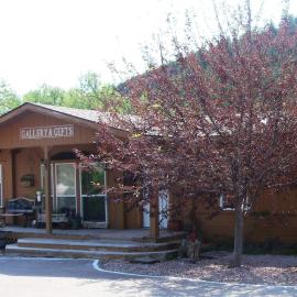 River Falls Lodging -Black Hills, South Dakota, hótel í Hot Springs