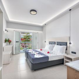 Breeze Luxury Rooms, hotel a Laganas