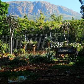 Mia Hills guest house, hotel di Hartbeespoort