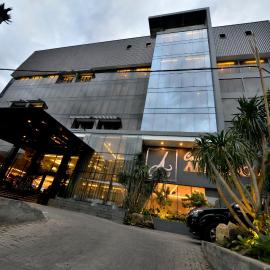 Amaroossa Cosmo Jakarta, готель у місті Джакарта