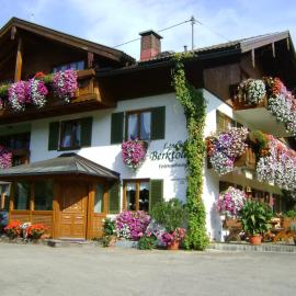 Landhaus Berktold، فندق في أوبيرميسلشتاين