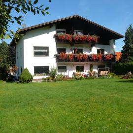 Ferienwohnungen Kathrein, Hotel in Reutte
